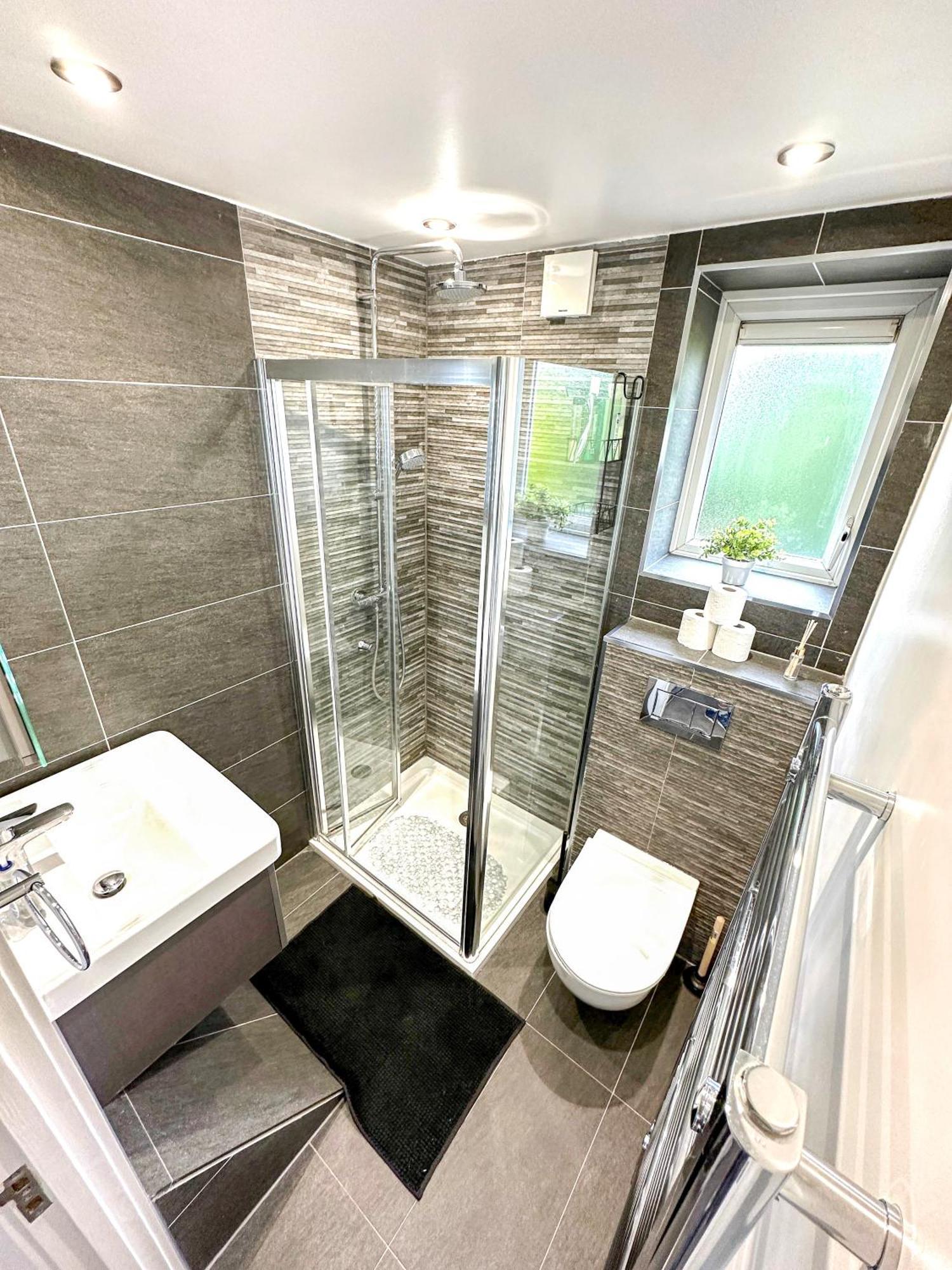 Appartement Charming 2-bedroom Flat With Private Balcony Near Islington Station, Canonbury Londen